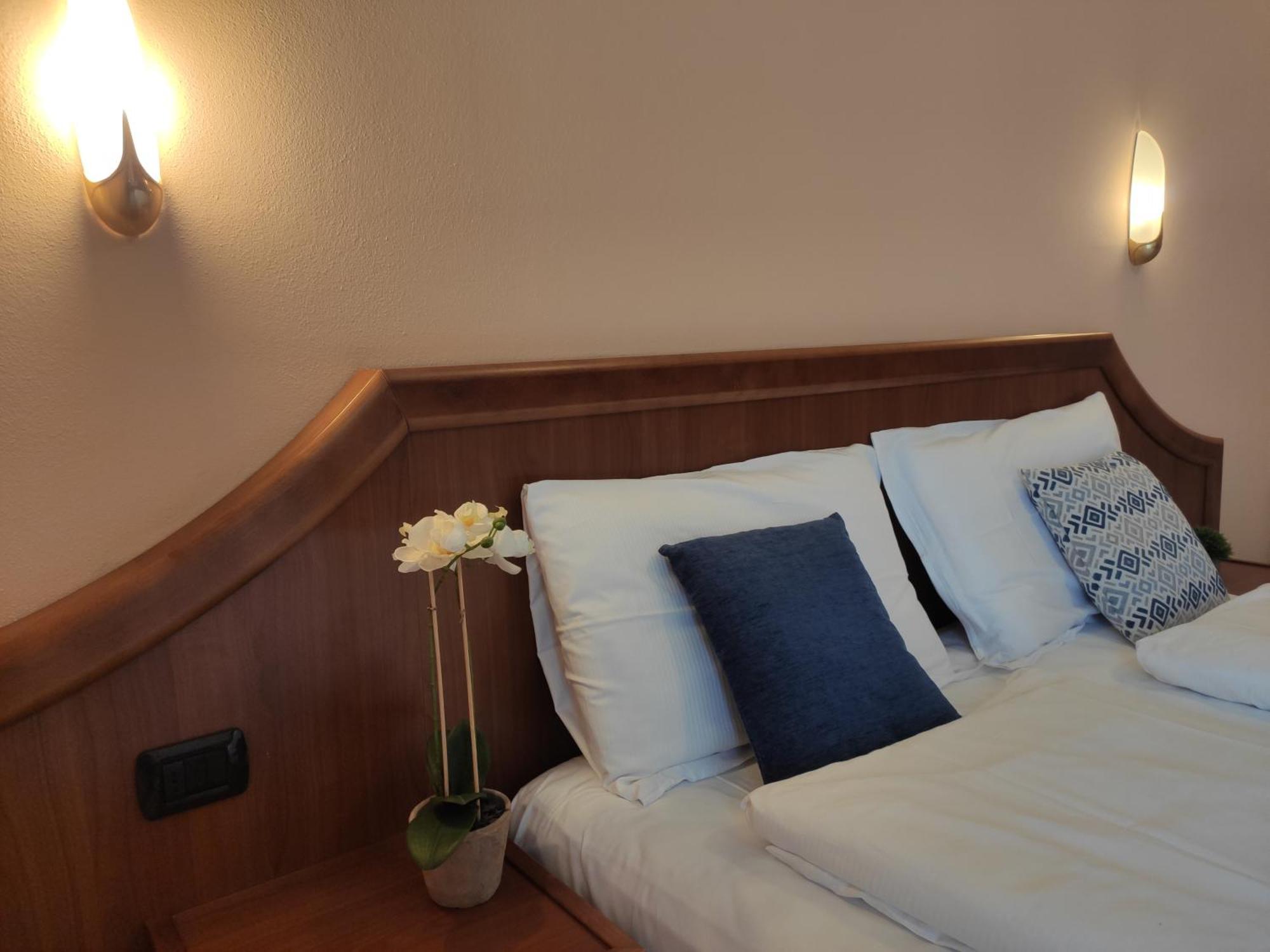 Hotel Giardino Cannobio Eksteriør billede